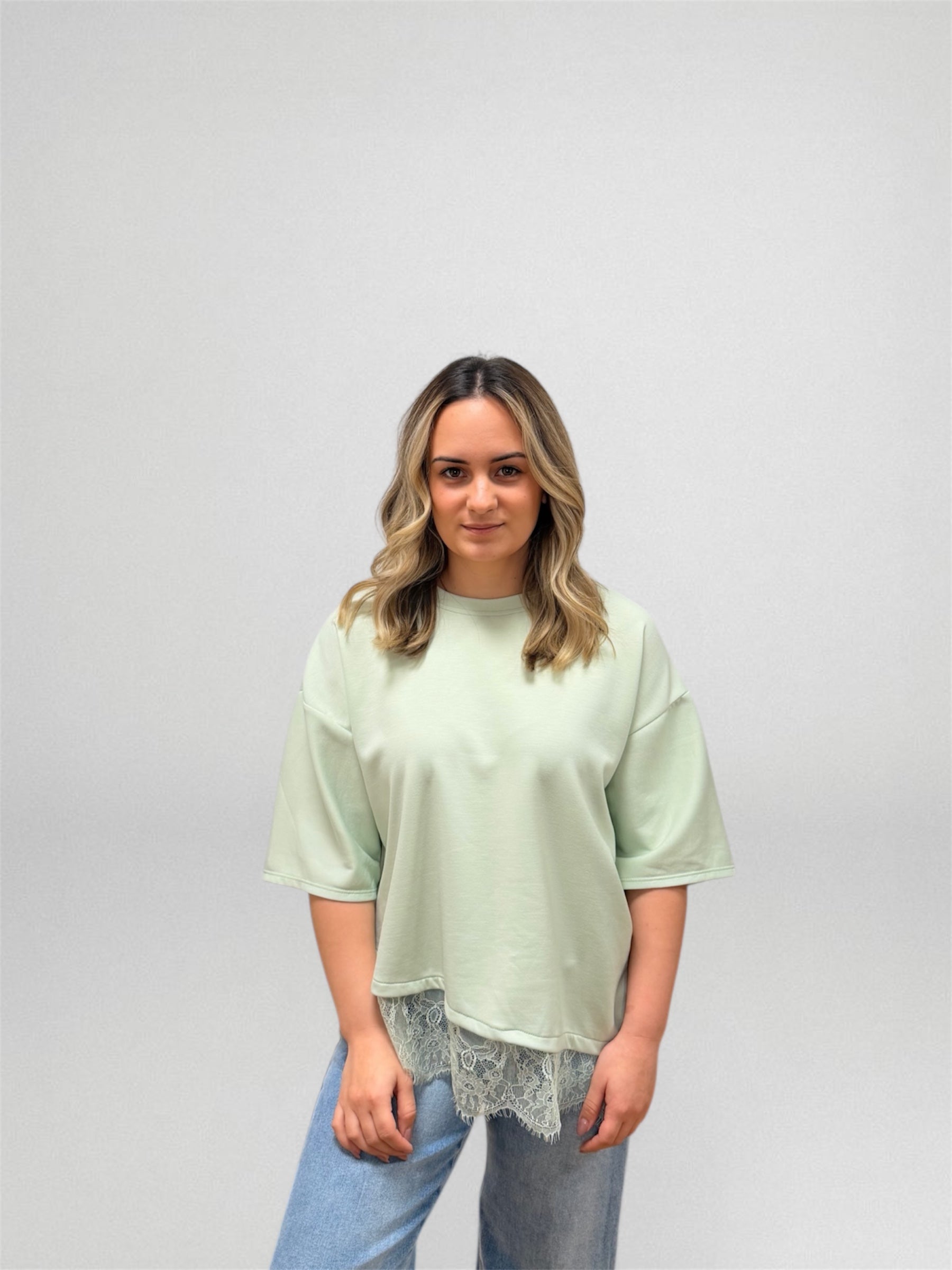 T-SHIRT LACE