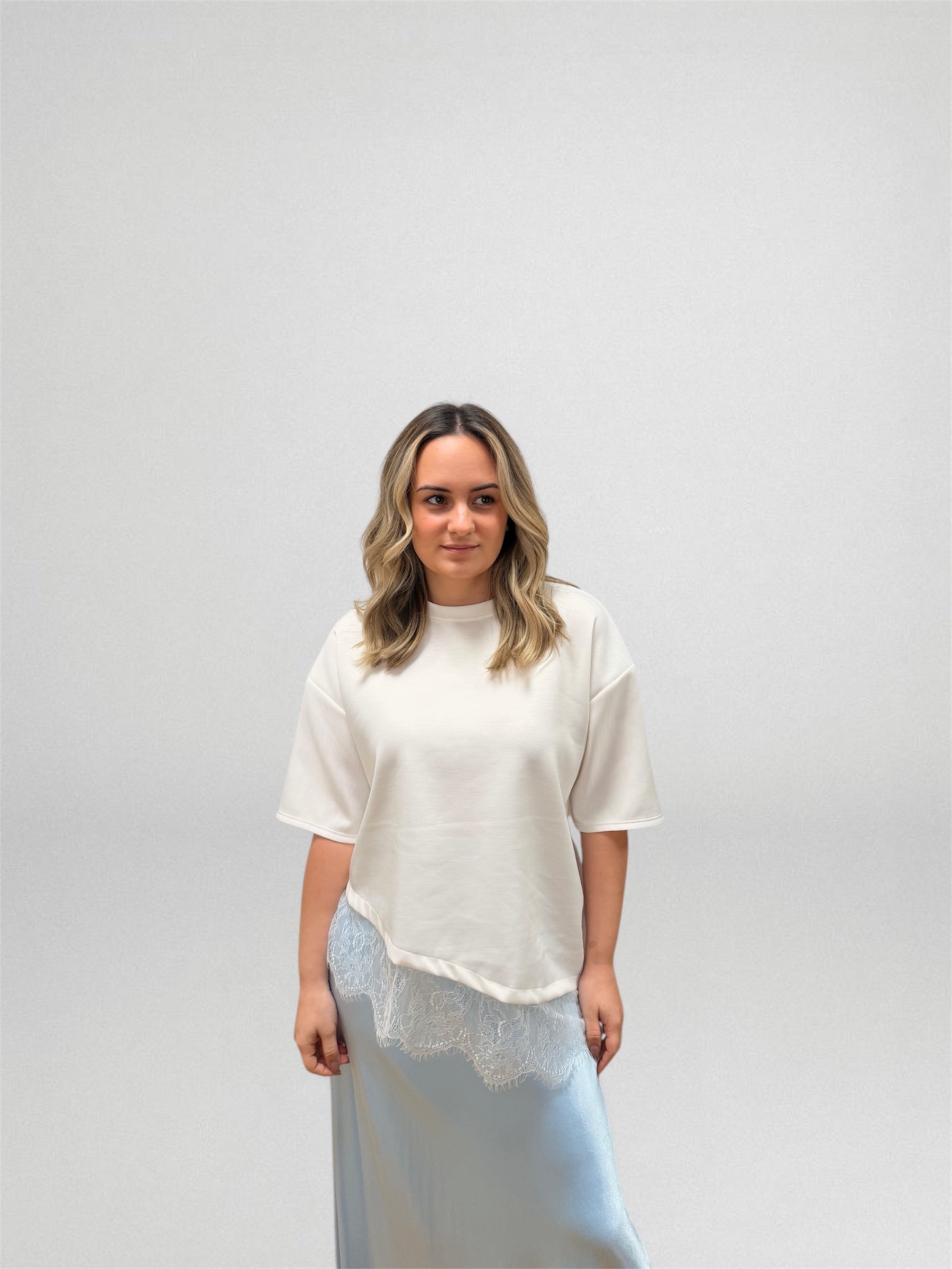 T-SHIRT LACE